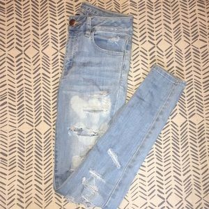 American Eagle Hi Rise distressed jegging